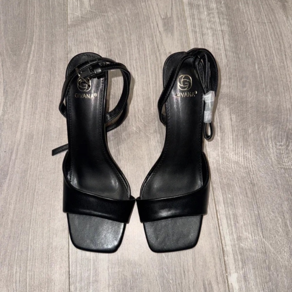 Boohoo Black Square-Toe Heels